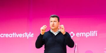 Marketing-Profi Andre Alpar auf der OMKB 2022 im Talk über Tech-Trends, Investments und Zukunftschancen